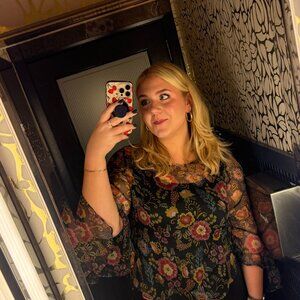 Meet your Posher, Aine